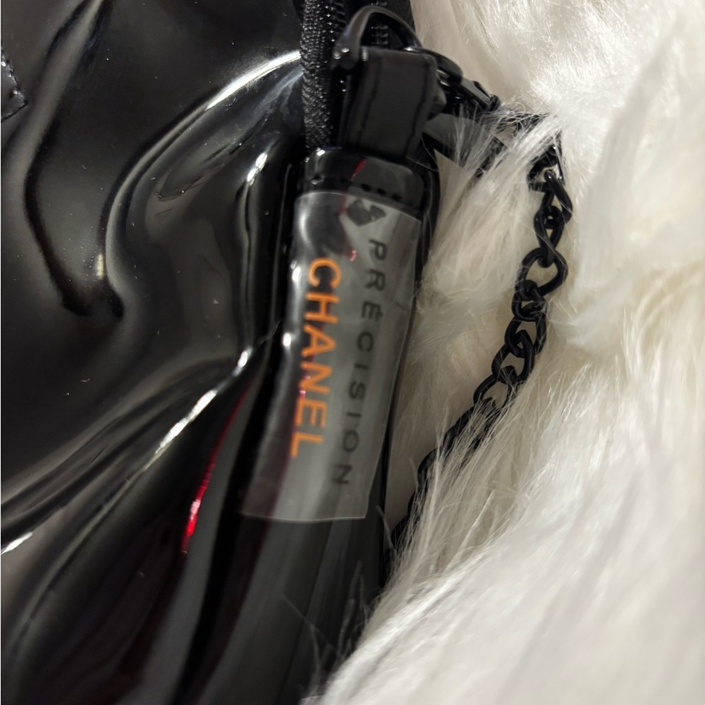 CC Glossy Black Makeup Crossbody Bag - Picture 2 of 5